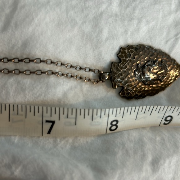 Vintage Indian Arrowhead Pendant on a 925 Sterling Chain - Picture 5 of 8